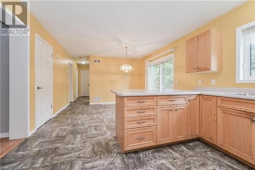 6803 Sixth Line, Centre Wellington, ON - Indoor Photo Showing Kitchen