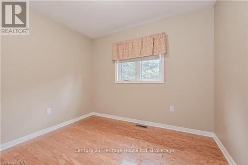 6803 Sixth Line, Centre Wellington, ON - Indoor Photo Showing Other Room