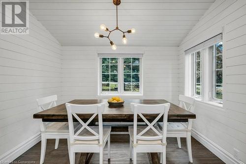 6566 Concession 4 Road, Puslinch, ON - Indoor Photo Showing Dining Room