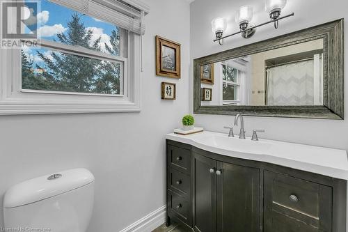 6566 Concession 4 Road, Puslinch, ON - Indoor Photo Showing Bathroom