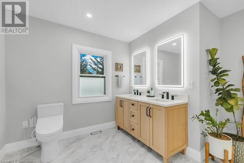 6566 Concession 4 Road, Puslinch, ON - Indoor Photo Showing Bathroom