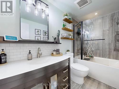 33 Mccullock Crescent, Ajax, ON - Indoor Photo Showing Bathroom