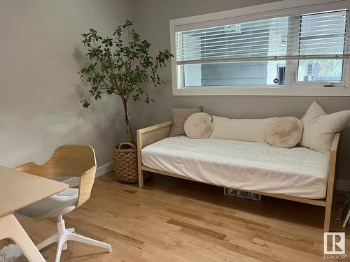 9124 141 St Nw, Edmonton, AB - Indoor Photo Showing Bedroom