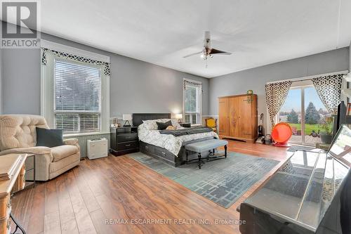 1564 Concession 2 Road W, Hamilton, ON - Indoor Photo Showing Bedroom