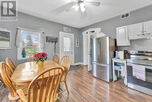 1564 Concession 2 Road W, Hamilton, ON - Indoor Photo Showing Dining Room