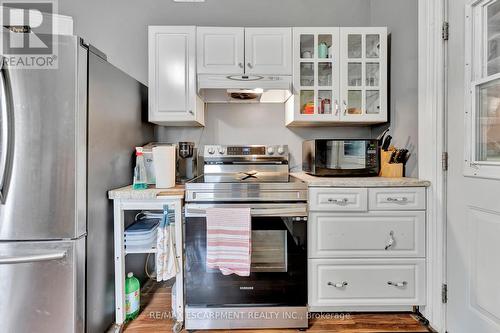 1564 Concession 2 Road W, Hamilton, ON - Indoor Photo Showing Kitchen