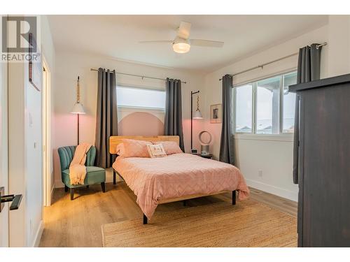 1070 Elkview Road, Castlegar, BC - Indoor Photo Showing Bedroom