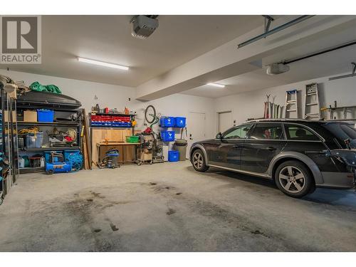 1070 Elkview Road, Castlegar, BC - Indoor Photo Showing Garage