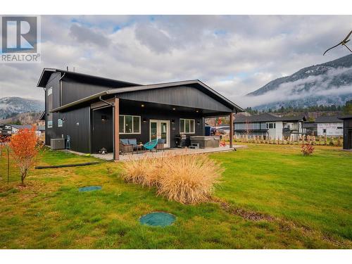 1070 Elkview Road, Castlegar, BC - Outdoor With Deck Patio Veranda