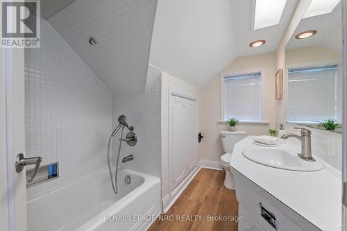 91 Saint George Street, Welland (772 - Broadway), ON - Indoor Photo Showing Bathroom