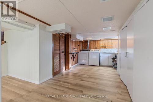 91 Saint George Street, Welland (772 - Broadway), ON - Indoor Photo Showing Laundry Room