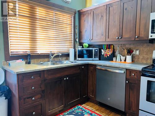 1309 11Th Avenue Unit# 26, Invermere, BC - Indoor Photo Showing Kitchen With Double Sink