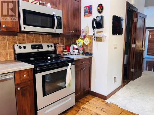 1309 11Th Avenue Unit# 26, Invermere, BC - Indoor Photo Showing Kitchen