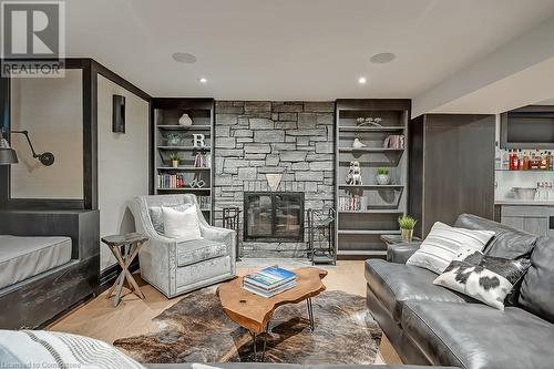 136 Avondale Court, Burlington, ON - Indoor Photo Showing Living Room With Fireplace