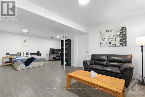 1116 French Settlement Road, North Grenville, ON - Indoor Photo Showing Living Room