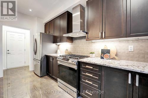 109 Auckland Drive, Whitby, ON - Indoor Photo Showing Kitchen With Stainless Steel Kitchen With Upgraded Kitchen