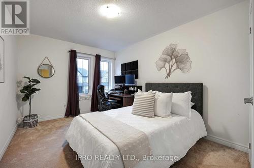 109 Auckland Drive, Whitby, ON - Indoor Photo Showing Bedroom