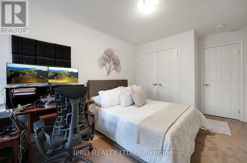 109 Auckland Drive, Whitby, ON - Indoor Photo Showing Bedroom