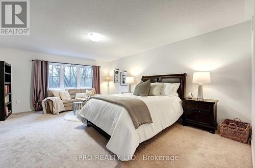 109 Auckland Drive, Whitby, ON - Indoor Photo Showing Bedroom