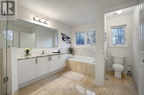 109 Auckland Drive, Whitby, ON - Indoor Photo Showing Bathroom