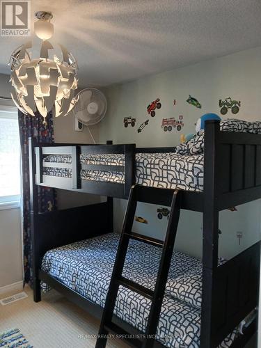 1579 Edgecroft Drive, Pickering, ON - Indoor Photo Showing Bedroom