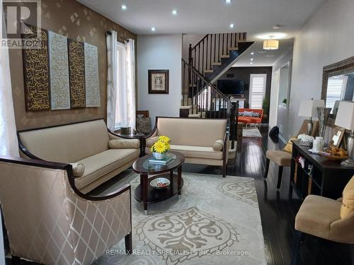 1579 Edgecroft Drive, Pickering, ON - Indoor Photo Showing Living Room