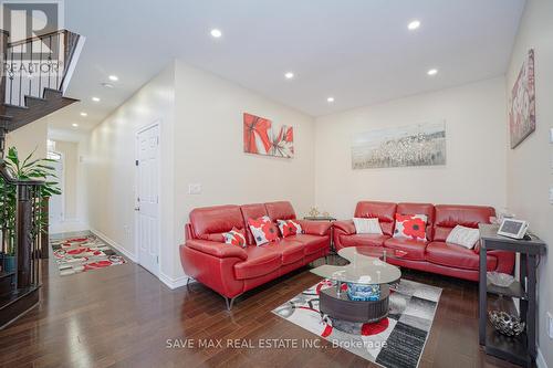 26 Interlude Drive, Brampton, ON - Indoor Photo Showing Living Room