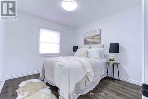 477 Britannia Avenue, Hamilton, ON - Indoor Photo Showing Bedroom