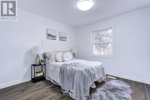 477 Britannia Avenue, Hamilton, ON - Indoor Photo Showing Bedroom