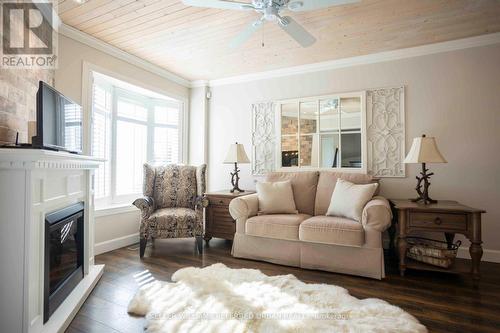 214 Sutherland Crescent, Cobourg, ON - Indoor Photo Showing Living Room With Fireplace