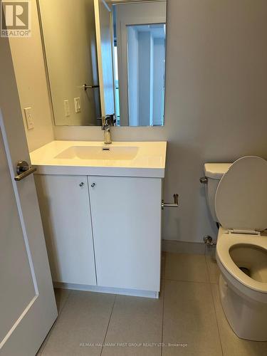 604 - 2550 Simcoe Street N, Oshawa (Windfields), ON - Indoor Photo Showing Bathroom