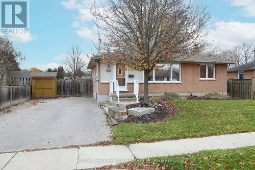 207 Lee Avenue, Whitby, ON - Outdoor