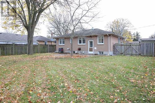 207 Lee Avenue, Whitby, ON - Outdoor