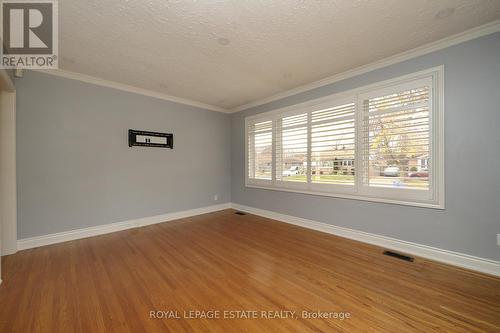 207 Lee Avenue, Whitby, ON - Indoor Photo Showing Other Room