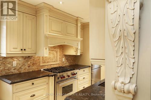 207 Lee Avenue, Whitby, ON - Indoor Photo Showing Kitchen