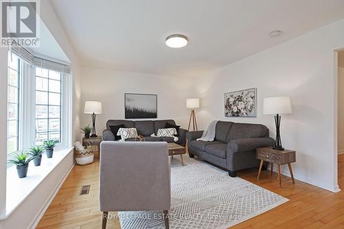 97 Swanston Crescent, Ajax, ON - Indoor Photo Showing Living Room