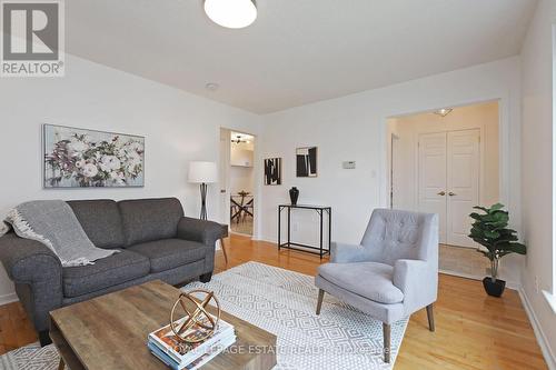 97 Swanston Crescent, Ajax, ON - Indoor Photo Showing Living Room