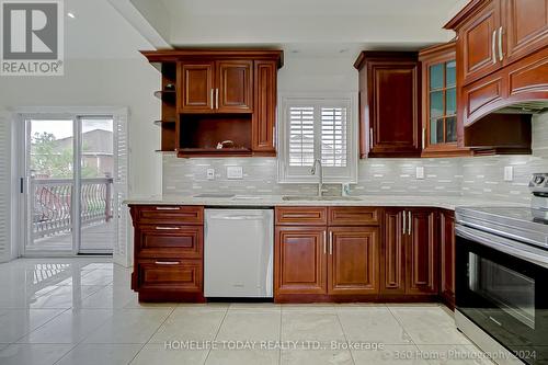 169 Coppard Avenue, Markham, ON - Indoor Photo Showing Kitchen