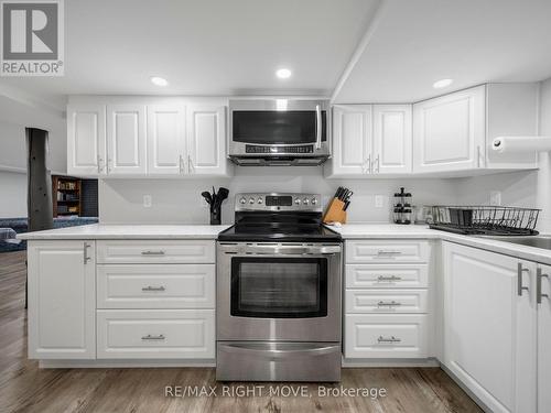 206 Mary Street, Orillia, ON - Indoor Photo Showing Kitchen