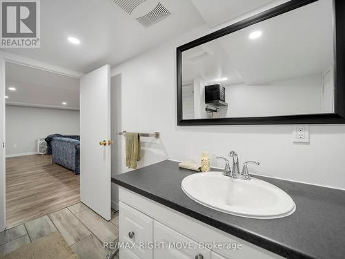 206 Mary Street, Orillia, ON - Indoor Photo Showing Bathroom