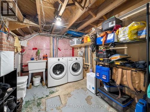 206 Mary Street, Orillia, ON - Indoor Photo Showing Laundry Room