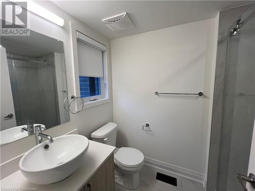 258 Hespeler Road Unit# 30, Cambridge, ON - Indoor Photo Showing Bathroom