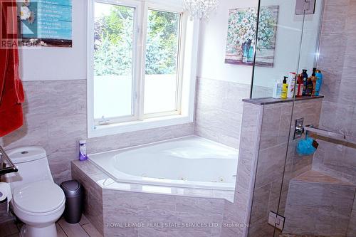 5153 Bunton Crescent, Burlington, ON - Indoor Photo Showing Bathroom