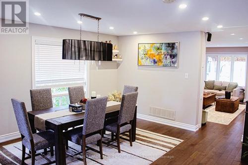 5153 Bunton Crescent, Burlington, ON - Indoor Photo Showing Dining Room