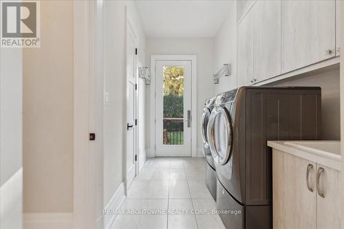 122 Sybella Drive, Oakville, ON - Indoor Photo Showing Laundry Room