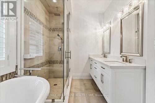 122 Sybella Drive, Oakville, ON - Indoor Photo Showing Bathroom