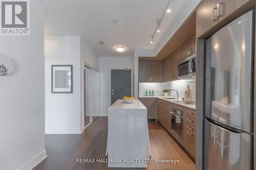 Gr42 - 1575 Lakeshore Road W, Mississauga, ON - Indoor Photo Showing Kitchen With Stainless Steel Kitchen With Upgraded Kitchen