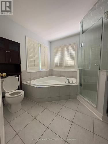 2176 Highcliffe Way, Oakville, ON - Indoor Photo Showing Bathroom