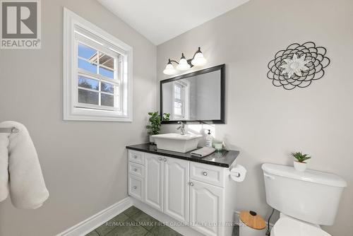 2084 Ron Harnden Road, Hamilton Township, ON - Indoor Photo Showing Bathroom