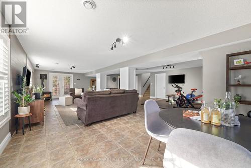 2084 Ron Harnden Road, Hamilton Township, ON - Indoor Photo Showing Living Room